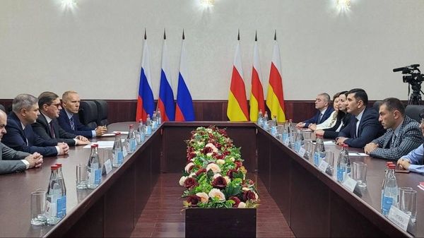 Уӕрӕсейы Централон банк баххуыс кӕндзӕн Хуссар Ирӕн фӕфылдӕр кӕнын информацион ӕдасдзинад - Sputnik Хуссар Ирыстон