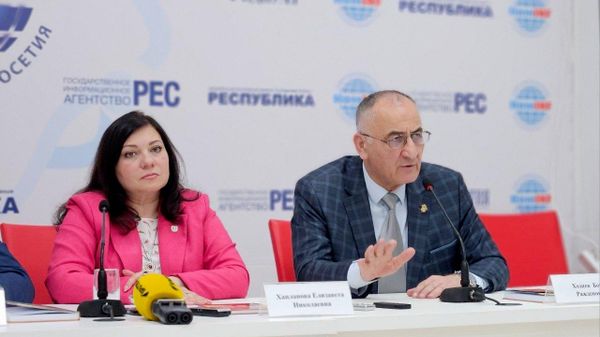 Пресс-конференция участников III Международного фестиваля поэзии Осетинская лира - Sputnik Южная Осетия