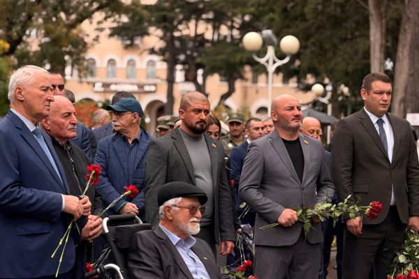 В Цхинвале прошли памятные мероприятия в честь 167-летия со дня рождения Коста Хетагурова В Цхинвале прошли памятные мероприятия в честь 167-летия со дня рождения Коста Хетагурова - Sputnik Южная Осетия