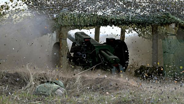 Работа расчета гаубицы Д-30. Архивное фото  - Sputnik Южная Осетия