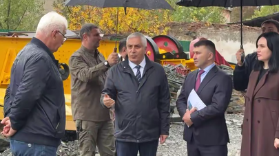 Президент Южной Осетии Марат Камболов на заводе "Электровибромашина"