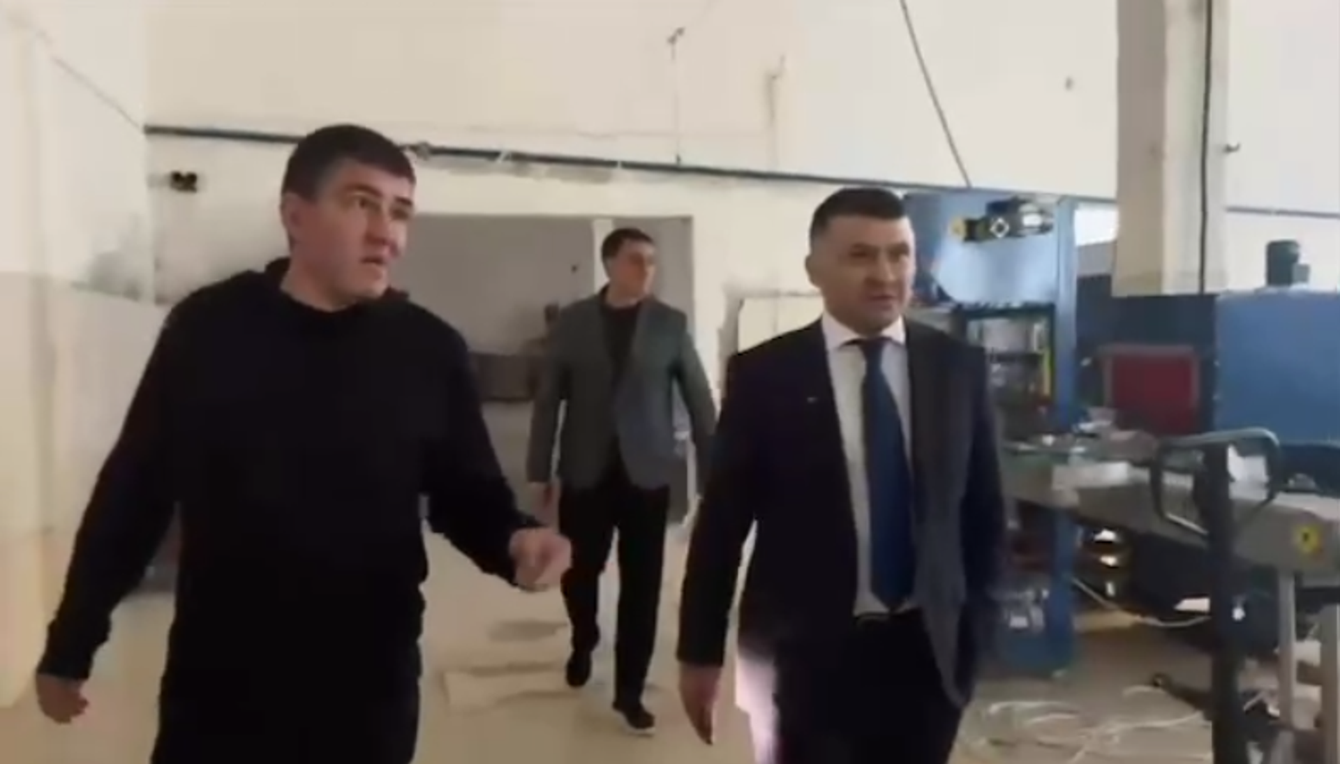 Премьер-министр Южной Осетии Сослан Маргиев посетил Багиатский наливочный завод - Sputnik Южная Осетия, 1920, 28.10.2026