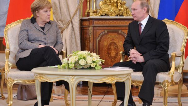 Путин и Меркель - Sputnik Южная Осетия