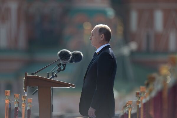 Президент РФ В.Путин на военном параде в честь 70-й годовщины Победы в ВОВ - Sputnik Южная Осетия
