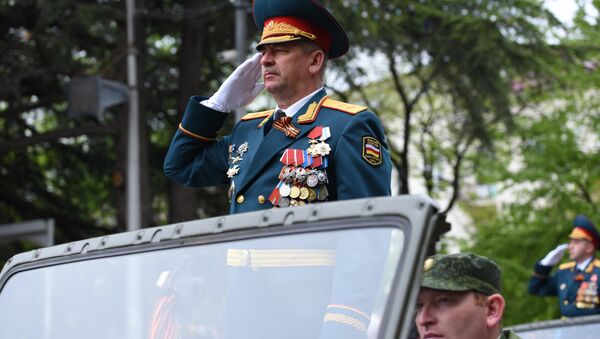 В Цхинвале прошел военный парад в честь 70-летия Великой Победы - Sputnik Южная Осетия