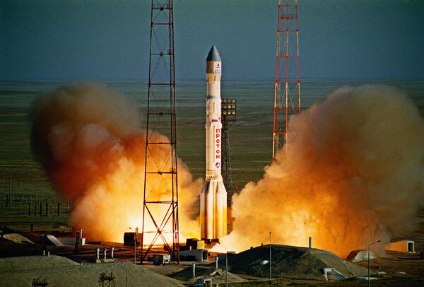 Старт ракеты-носителя Протон с космодрома Байконур - Sputnik Южная Осетия