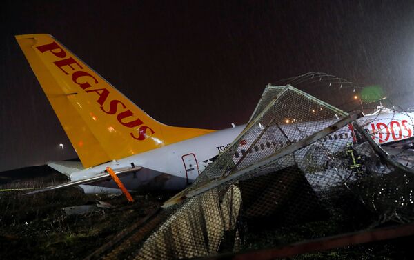 Крушение самолета в аэропорту Стамбула  - Sputnik Южная Осетия