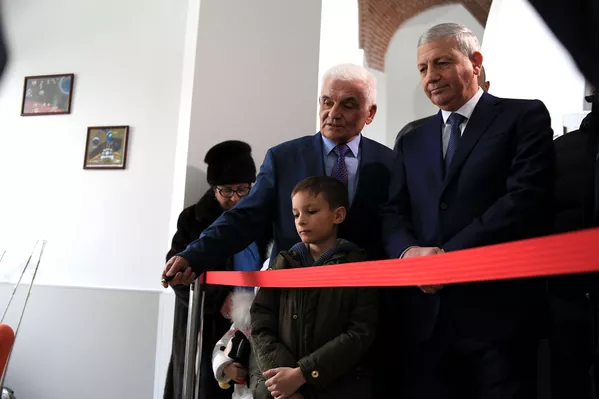 Открытие Школы космонавтики имени Руслана Комаева во Владикавказе Открытие Школы космонавтики имени Руслана Комаева во Владикавказе - Sputnik Южная Осетия