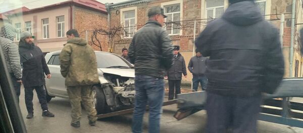 Последствия ДТП на перекрестке проспекта А.Джиоева и улицы И.Тасоева  Последствия ДТП на перекрестке проспекта А.Джиоева и улицы И.Тасоева  - Sputnik Южная Осетия