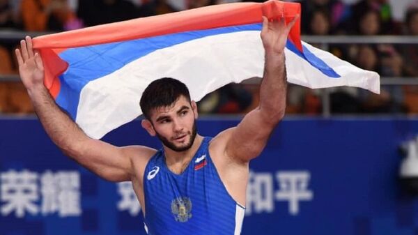 Артур Найфонов завоевал  золото ЧЕ-2020 по вольной борьбе в Риме - Sputnik Южная Осетия