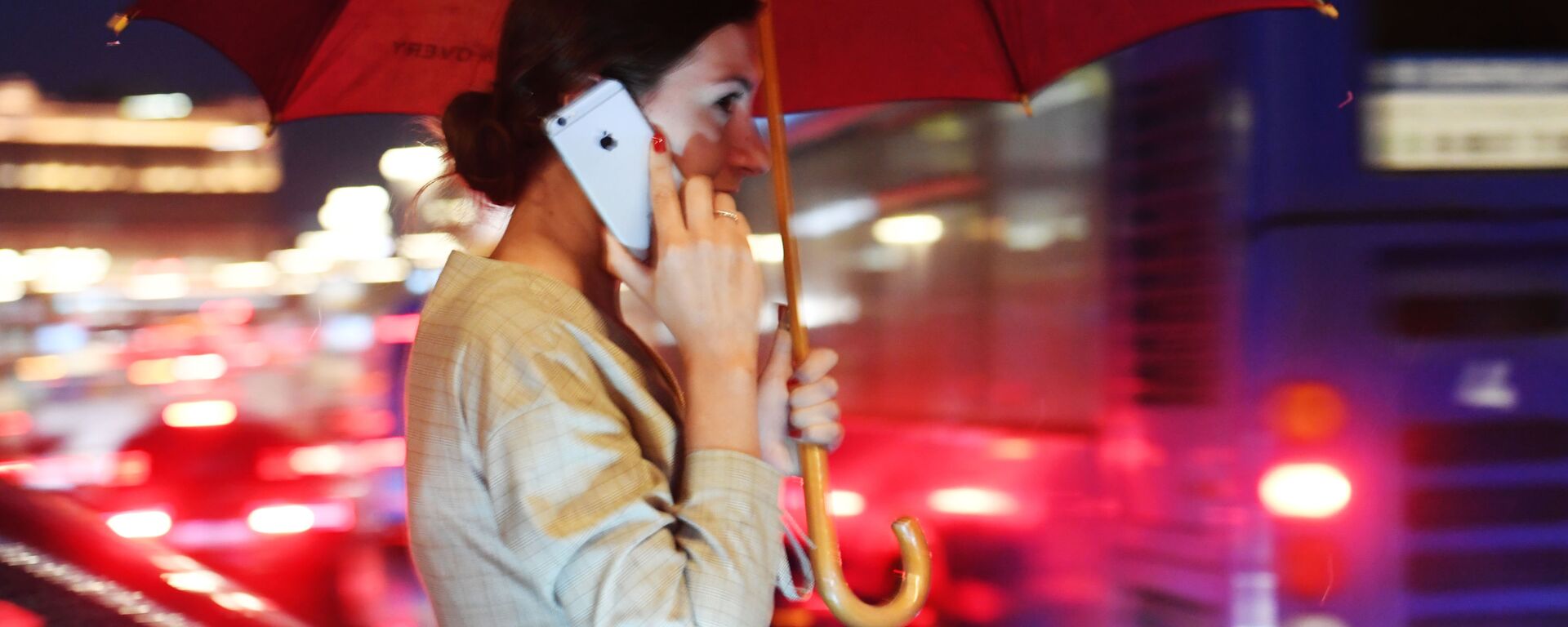 Пешеход на улице  - Sputnik Южная Осетия, 1920, 03.03.2026