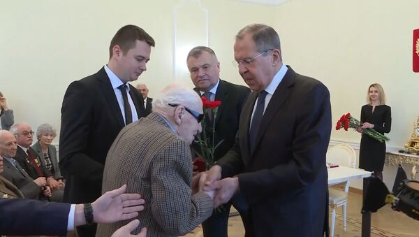 Сергей Лавров в Мюнхене наградил ветеранов памятными медалями - Sputnik Южная Осетия