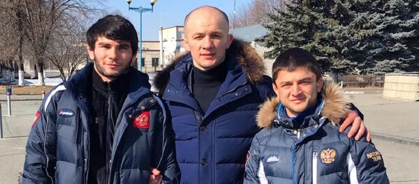 Чемпионы Европы по вольной борьбе Артур Найфонов и Азамат Тускаев вернулись на родину - Sputnik Южная Осетия
