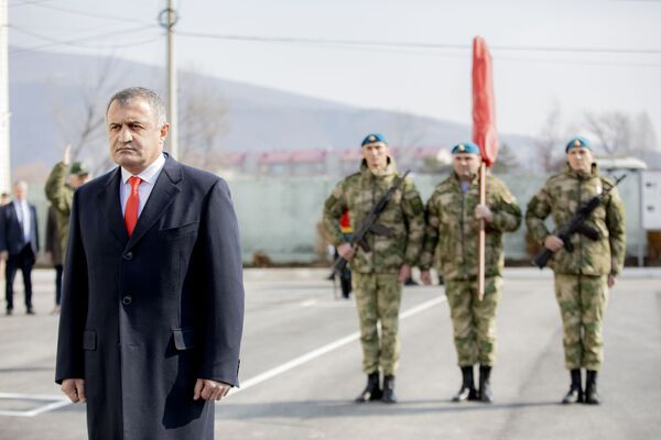 Церемония вручения Боевого знамени Батальону специального назначения - Sputnik Южная Осетия