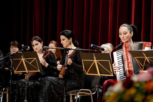Праздничный концерт Государственного оркестра народных инструментов Айзаелд - Sputnik Южная Осетия
