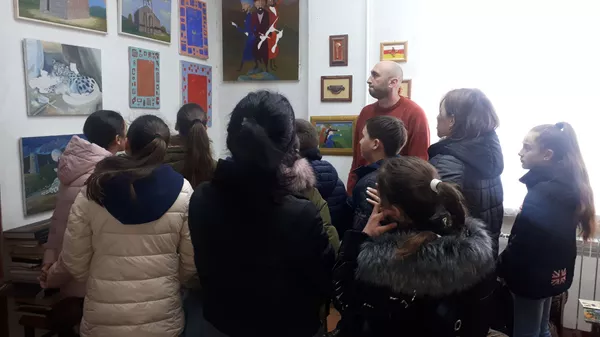 Хороший стимул: в Союзе художников Южной Осетии впервые провели день открытых дверей Хороший стимул: в Союзе художников Южной Осетии впервые провели день открытых дверей - Sputnik Южная Осетия