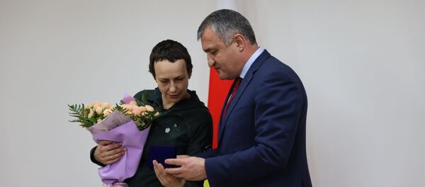 Бибылты Анатолийы фембӕлд уӕрӕсейаг рок-зарӕггӕнӕг Юлия Чичеринаимӕ Бибылты Анатолийы фембӕлд уӕрӕсейаг рок-зарӕггӕнӕг Юлия Чичеринаимӕ - Sputnik Хуссар Ирыстон