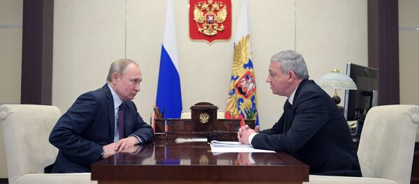 Президент РФ В. Путин встретился с главой Республики Северная Осетия-Алания В. Битаровым - Sputnik Южная Осетия
