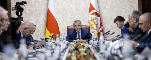 Заседание комиссии по мемориализации геноцида осетин Заседание комиссии по мемориализации геноцида осетин - Sputnik Южная Осетия