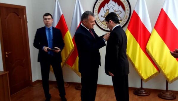 Нарим Козаев награжден Орденом Дружбы - Sputnik Южная Осетия