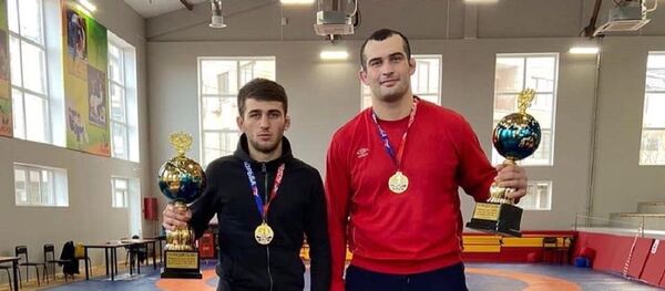 Ирыстойнаг хъӕбысӕйхӕцджытӕ рамбылдтой сыгъзӕрин майдантӕ Цӕгат Кавказы фыццагады Ирыстойнаг хъӕбысӕйхӕцджытӕ рамбылдтой сыгъзӕрин майдантӕ Цӕгат Кавказы фыццагады - Sputnik Хуссар Ирыстон