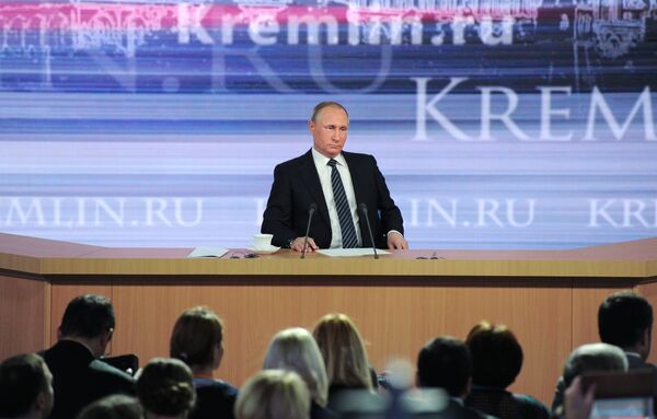 Одиннадцатая ежегодная большая пресс-конференция президента России Владимира Путина - Sputnik Южная Осетия