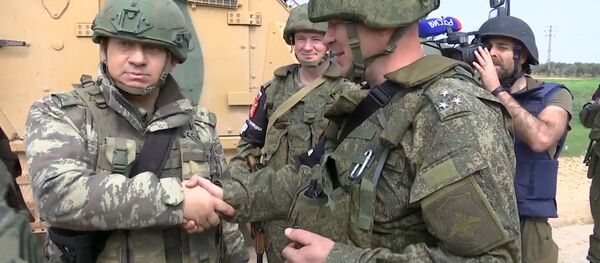 Эксклюзивные кадры: российские и турецкие военные провели первое патрулирование в Идлибе - Sputnik Южная Осетия