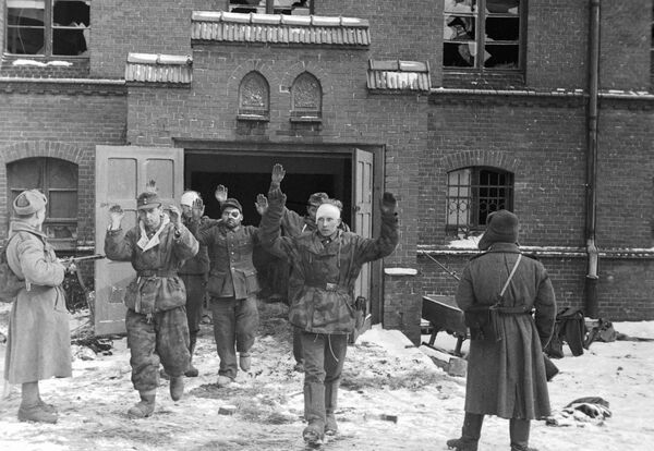 Этот день в 1945-м: бои по уничтожению Восточно-Прусской группы немцев Этот день в 1945-м: бои по уничтожению Восточно-Прусской группы немцев - Sputnik Южная Осетия