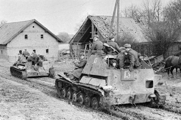 Этот день в 1945-м: бои по уничтожению Восточно-Прусской группы немцев Этот день в 1945-м: бои по уничтожению Восточно-Прусской группы немцев - Sputnik Южная Осетия