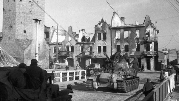 Советские танки на мосту в Восточной Пруссии во время Великой Отечественной войны - Sputnik Южная Осетия