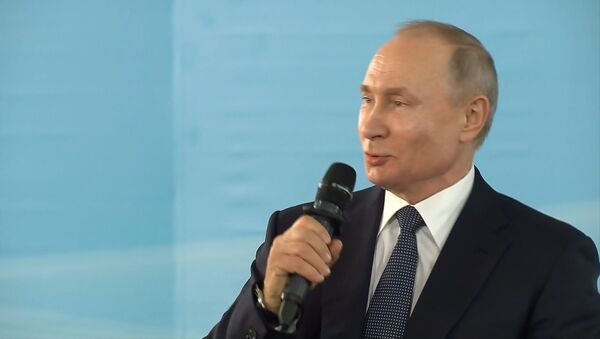 Владимир Путин поздравил крымчан с Днем воссоединения с Россией - Sputnik Южная Осетия
