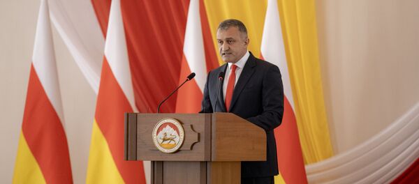 Послание Анатолия Бибилова к народу и парламенту Южной Осетии Послание Анатолия Бибилова к народу и парламенту Южной Осетии - Sputnik Южная Осетия