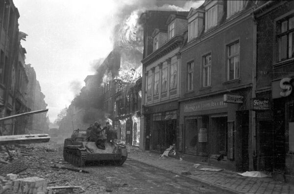 Этот день в 1945-м: Красная армия овладела городом и крепостью Глогау Этот день в 1945-м: Красная армия овладела городом и крепостью Глогау - Sputnik Южная Осетия