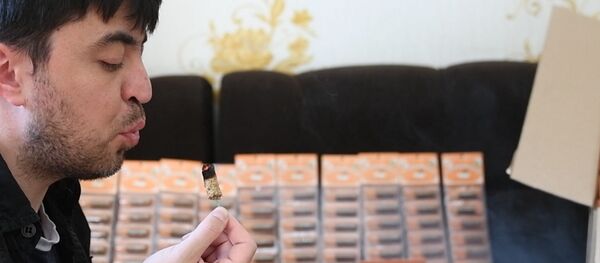 Самоизоляция, гигиена и народные средства: как жители разных стран защищаются от коронавируса Самоизоляция, гигиена и народные средства: как жители разных стран защищаются от коронавируса - Sputnik Южная Осетия