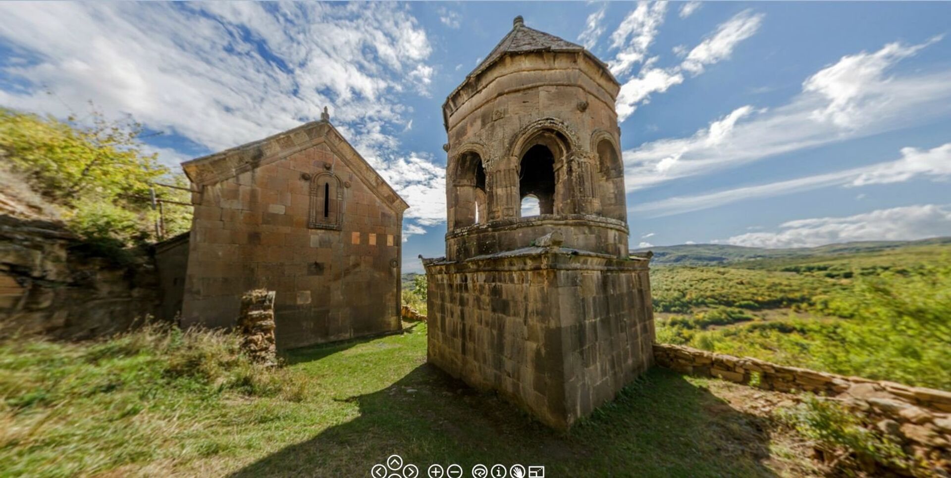 Тирский монастырь в селе Монастер - Sputnik Южная Осетия, 1920, 11.10.2023