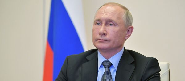 Президент РФ В. Путин провел совещание по развитию ситуации с коронавирусом Президент РФ В. Путин провел совещание по развитию ситуации с коронавирусом - Sputnik Южная Осетия