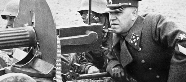 Генерал армии Георгий Константинович Жуков на полевых учениях. Генерал армии Георгий Константинович Жуков на полевых учениях. - Sputnik Южная Осетия
