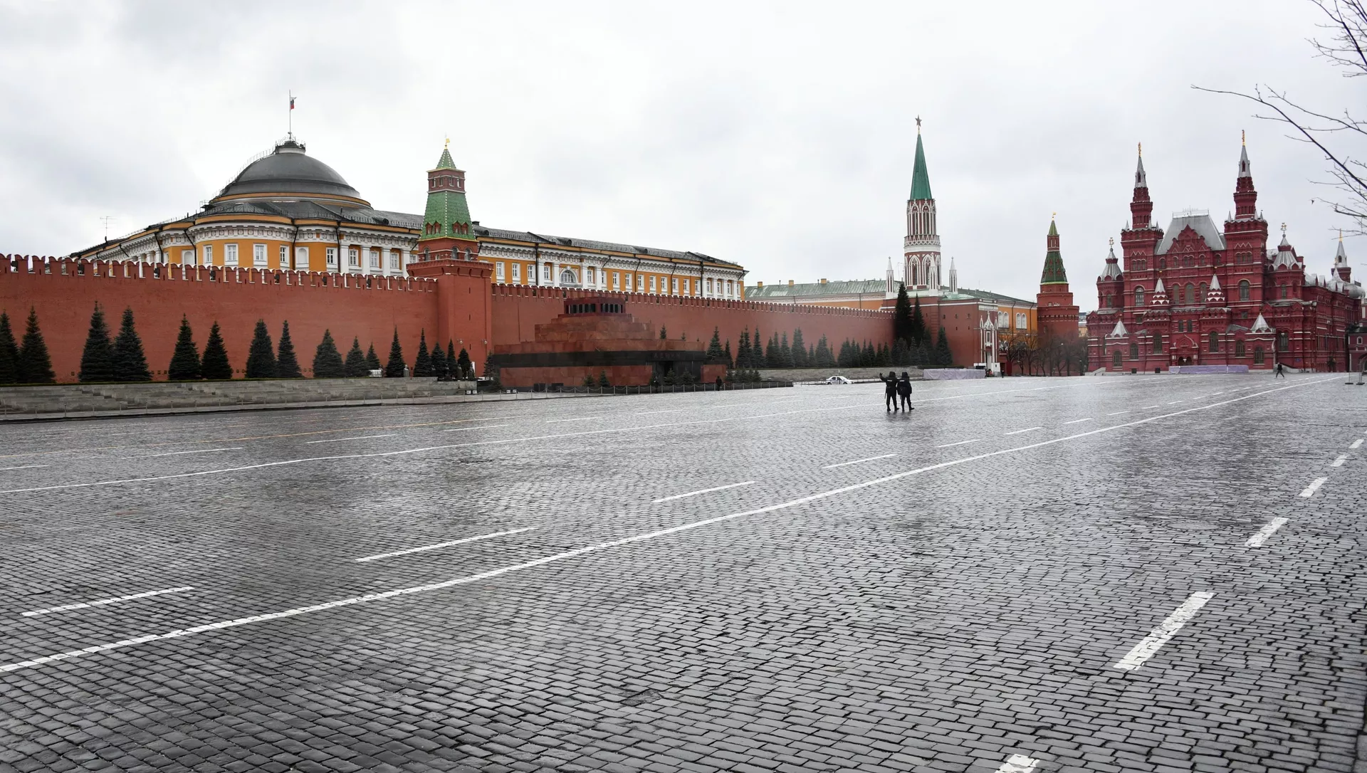 Красная площадь в Москве во время режима самоизоляции жителей