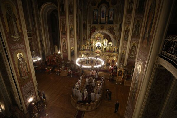 Праздничное пасхальное богослужение в Свято-Екатерининском кафедральном соборе в Краснодаре - Sputnik Южная Осетия