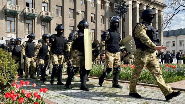 Никакого романтизма революции: в Северной Осетии проходит несанкционированный митинг Никакого романтизма революции: в Северной Осетии проходит несанкционированный митинг - Sputnik Южная Осетия