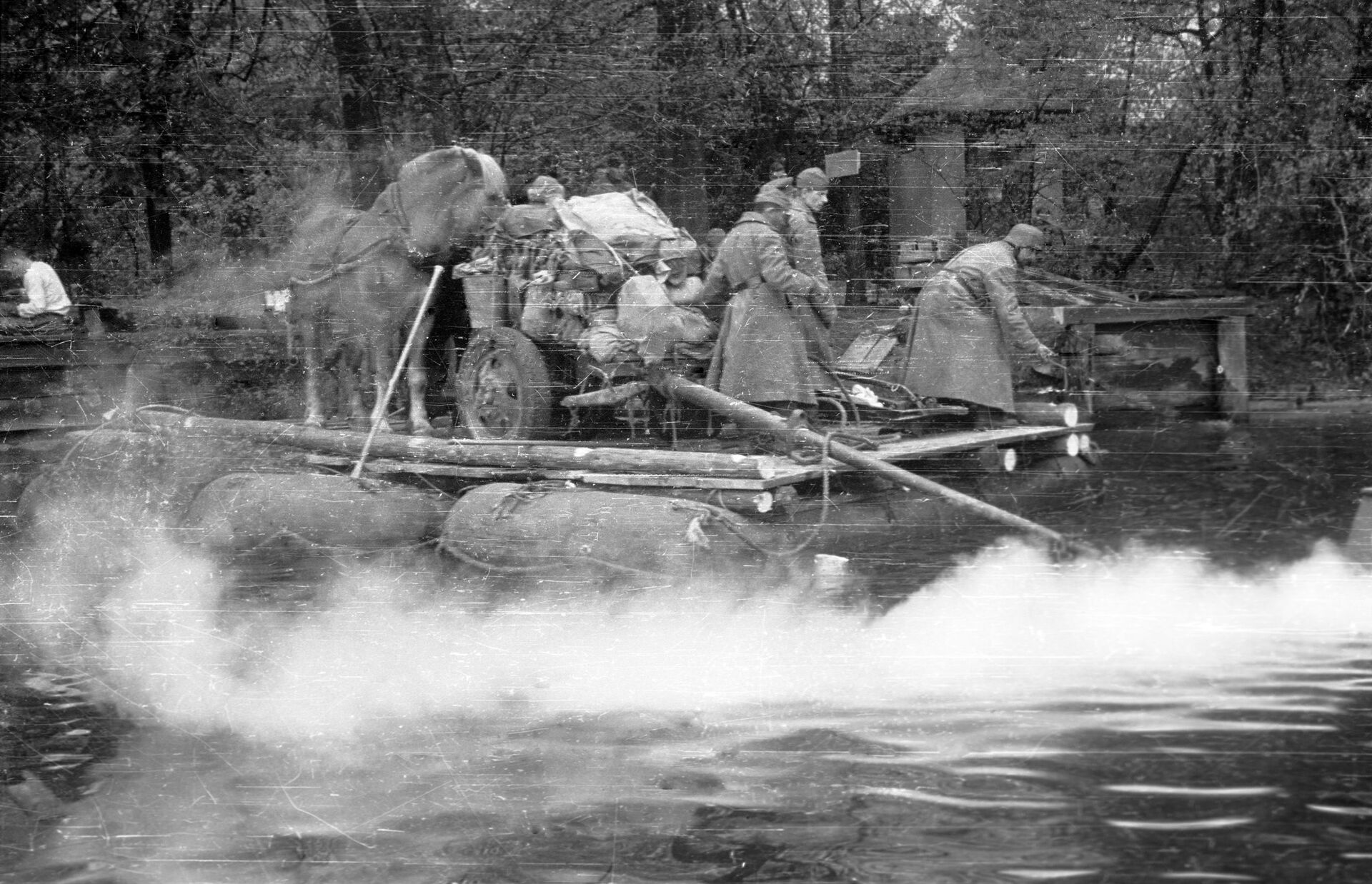 Этот день в 1945-м: воздушных боях за день сбито 90 немецких самолетов Этот день в 1945-м: воздушных боях за день сбито 90 немецких самолетов - Sputnik Южная Осетия, 1920, 20.04.2025