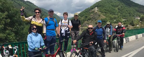 Велосипедисты Южной Осетии рассказали о тренировках и будущих велопробегах - Sputnik Южная Осетия