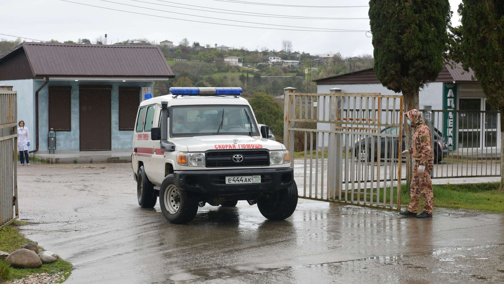 Опасно ли в абхазии. Абхазия 1999. Скорая Абхазии. Полиция Абхазии. Скорая Сухум.