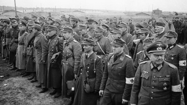Гитлеровские воины взяты в плен в пригороде Берлина - Sputnik Южная Осетия