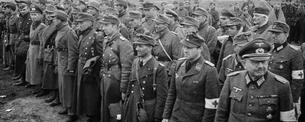 Гитлеровские воины взяты в плен в пригороде Берлина Гитлеровские воины взяты в плен в пригороде Берлина - Sputnik Южная Осетия