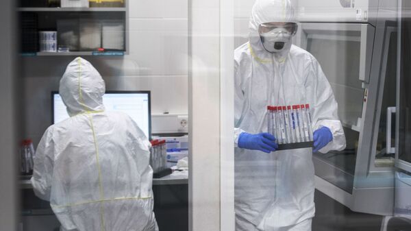 Лаборатория Инвитро начала тестирование на коронавирусную инфекцию  - Sputnik Южная Осетия