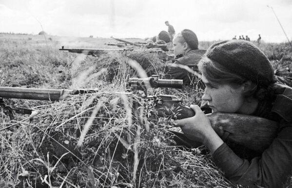 Слет снайперов 3-ей ударной армии Калининского фронта в годы Великой Отечественной войны - Sputnik Южная Осетия
