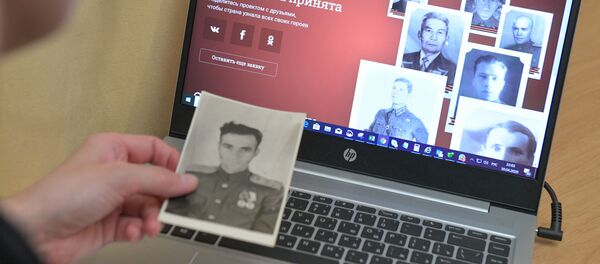 Подготовка к участию в акции Бессмертный полк онлайн Подготовка к участию в акции Бессмертный полк онлайн - Sputnik Южная Осетия