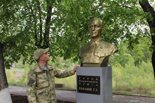 История осетин - летопись героизма: внук Героя Советского Союза Григория Сабанова История осетин - летопись героизма: внук Героя Советского Союза Григория Сабанова - Sputnik Южная Осетия