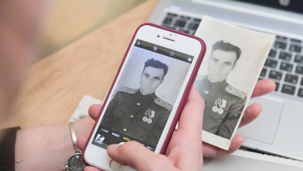 Подготовка к участию в акции Бессмертный полк онлайн - Sputnik Южная Осетия
